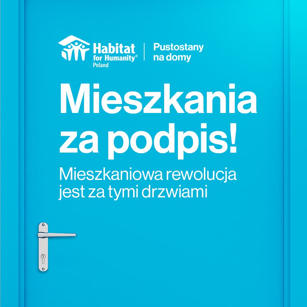 Niebieskie drzwi z petycją